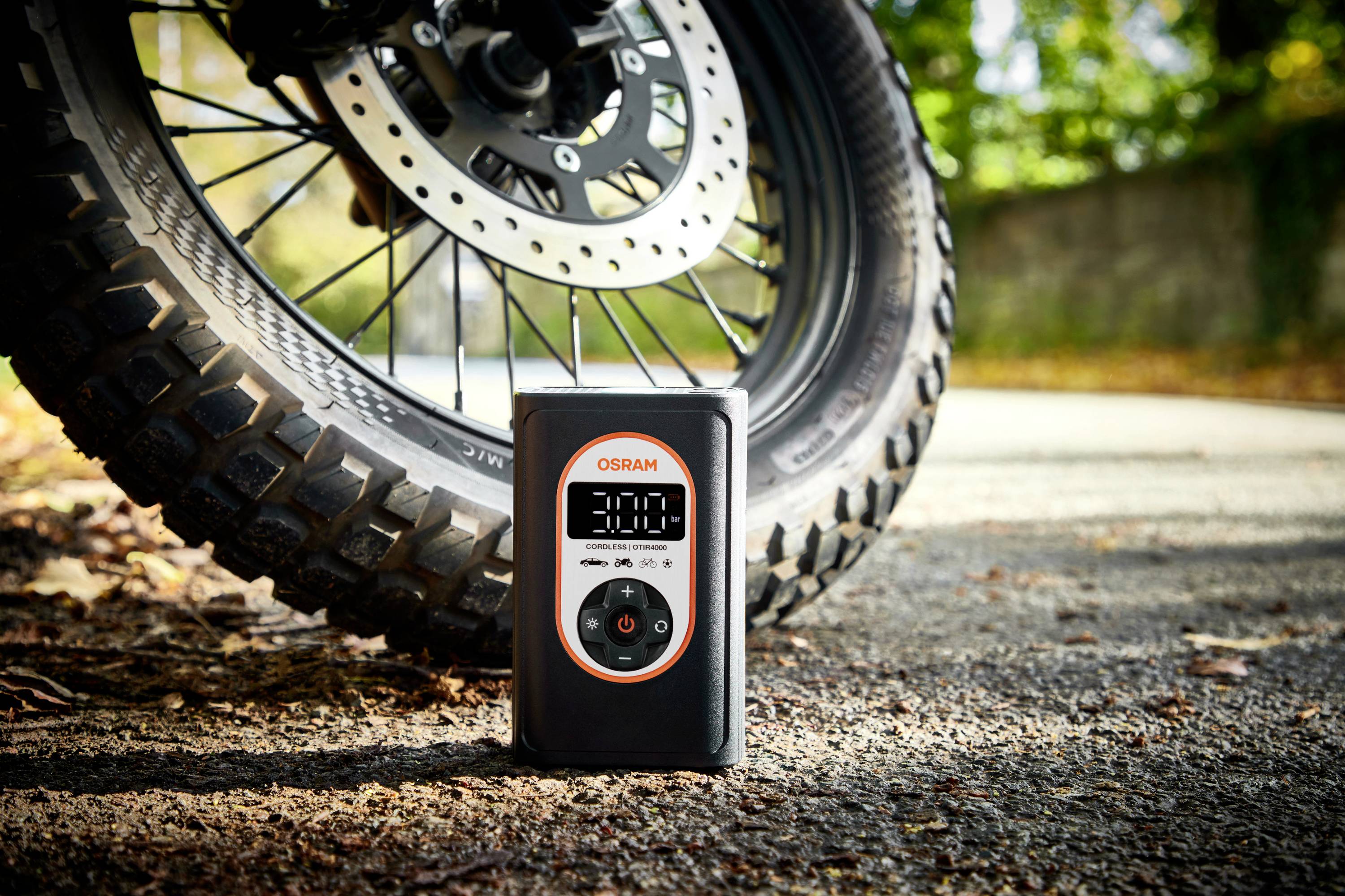 Osram Automotive OTIR4000 Kompressor TYREinflate 4000 8.3 bar Aufbewahrungs-Box/-Tasche, Automatische Abschaltung, mit