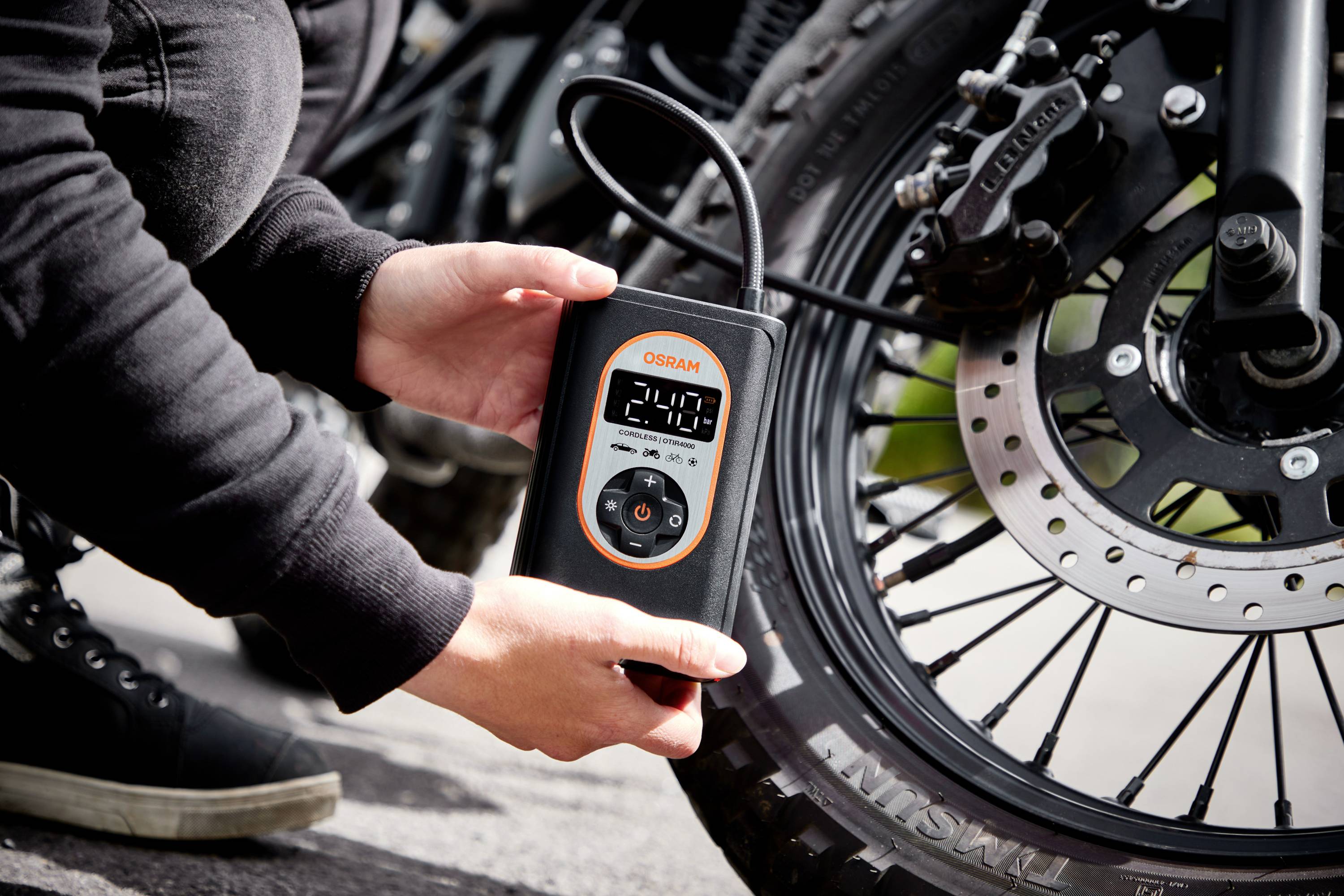 Osram Automotive OTIR4000 Kompressor TYREinflate 4000 8.3 bar Aufbewahrungs-Box/-Tasche, Automatische Abschaltung, mit