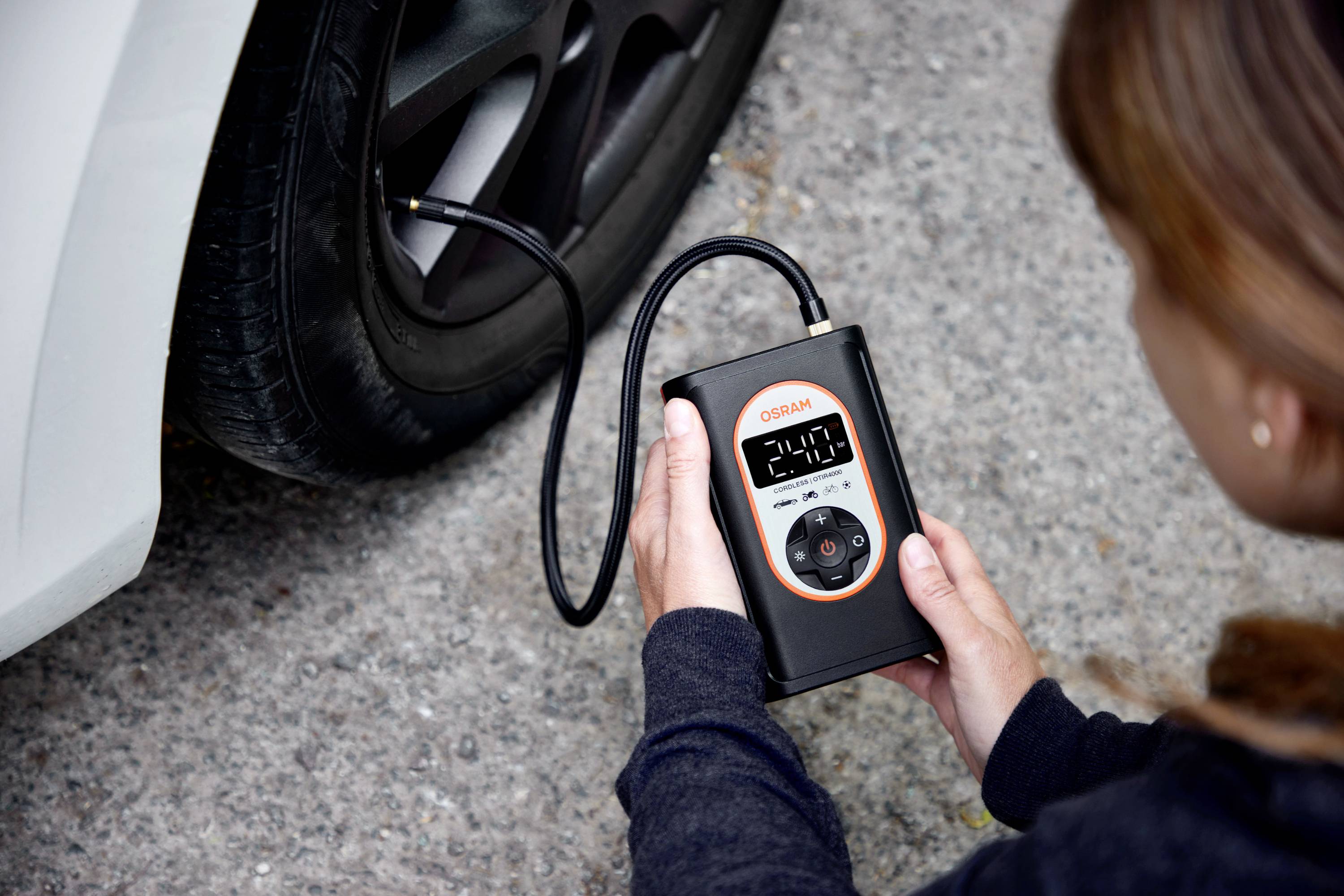 Osram Automotive OTIR4000 Kompressor TYREinflate 4000 8.3 bar Aufbewahrungs-Box/-Tasche, Automatische Abschaltung, mit