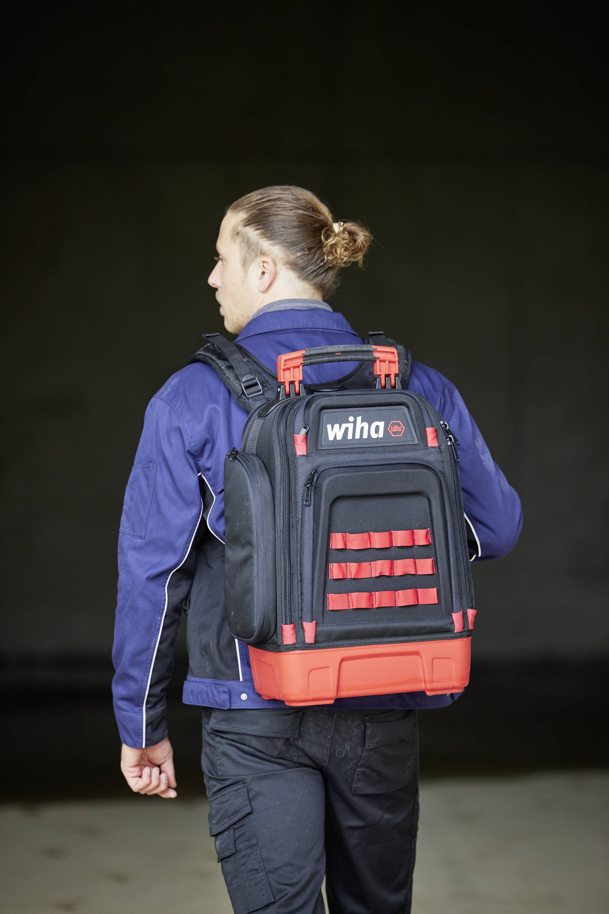 Wiha 45529 Handwerker, Heimwerker, Universal Werkzeugrucksack bestückt 41teilig (L x B x H) 385 x 260 x 530 mm