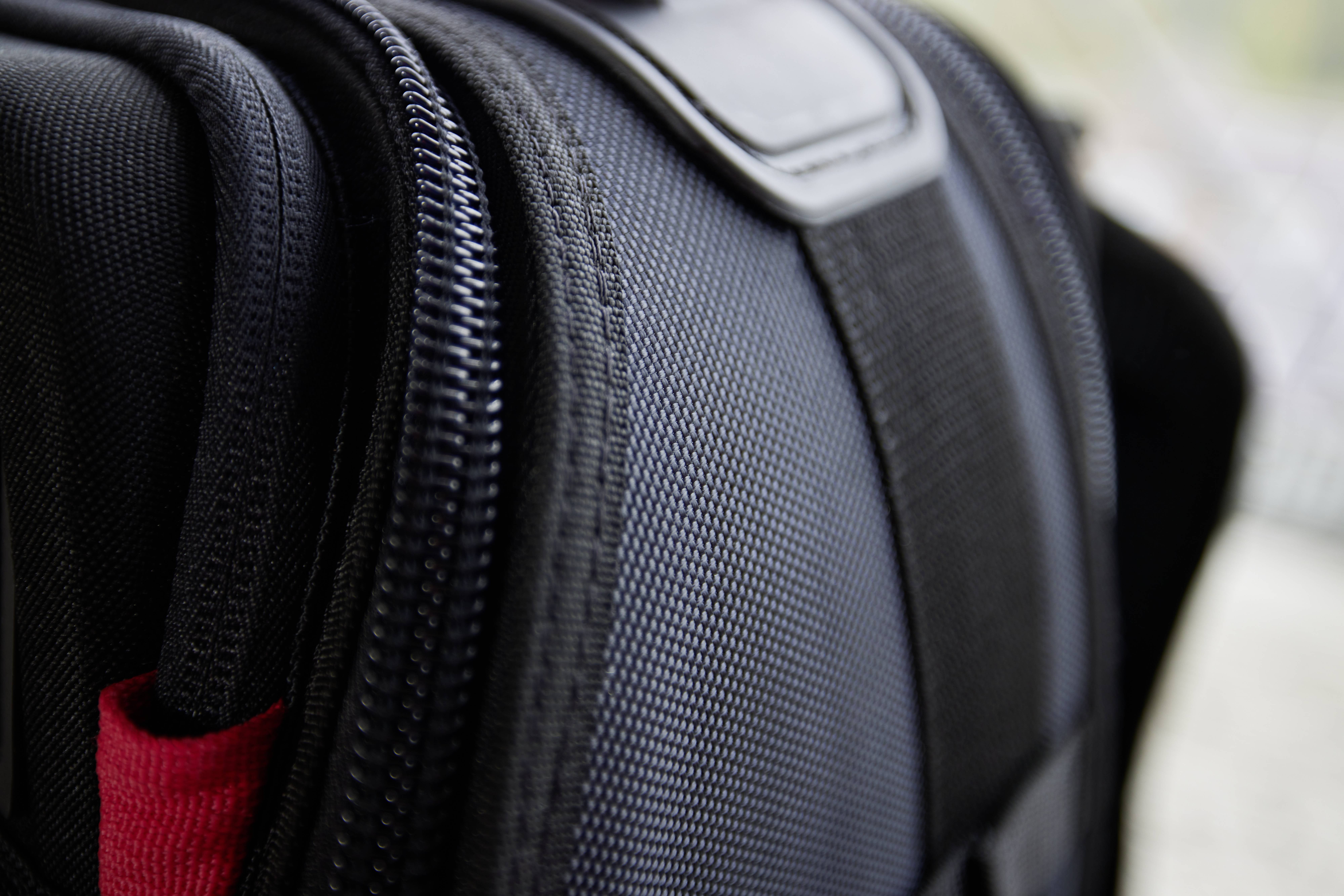 Wiha 45529 Handwerker, Heimwerker, Universal Werkzeugrucksack bestückt 41teilig (L x B x H) 385 x 260 x 530 mm