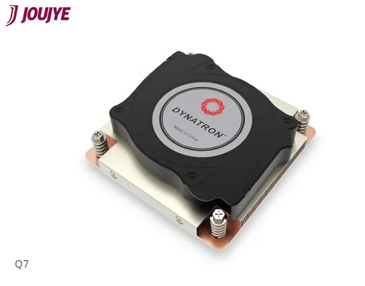Schwarzer Kühlkörper mit grauem Zentrum, Aufschrift 'DYNATRON'. Marke 'JOUJYE' oben links im Bild.