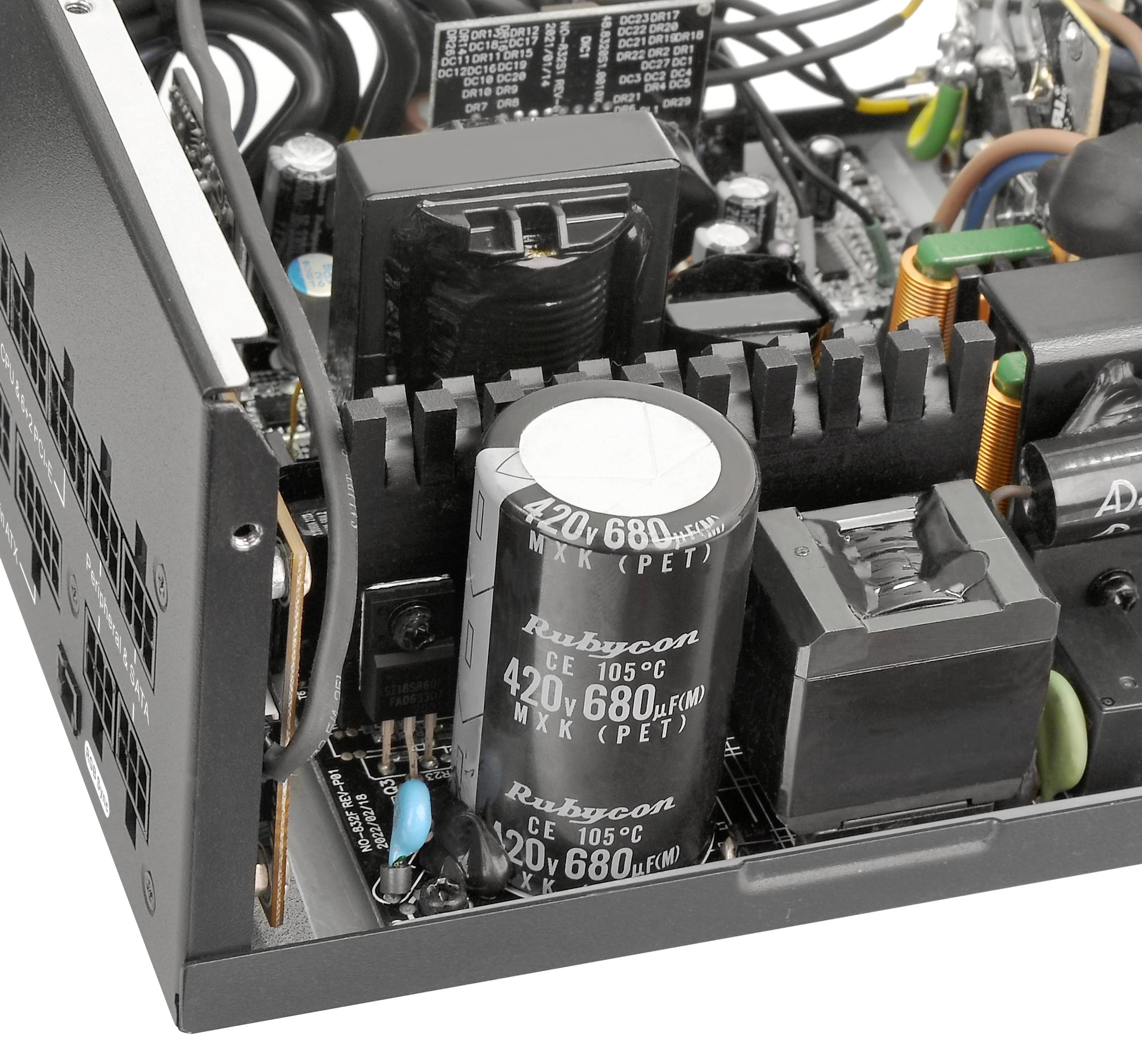 Thermaltake PS-TPD-0750F4FAGE-1 PC Netzteil 750 W ATX 80PLUS® Gold