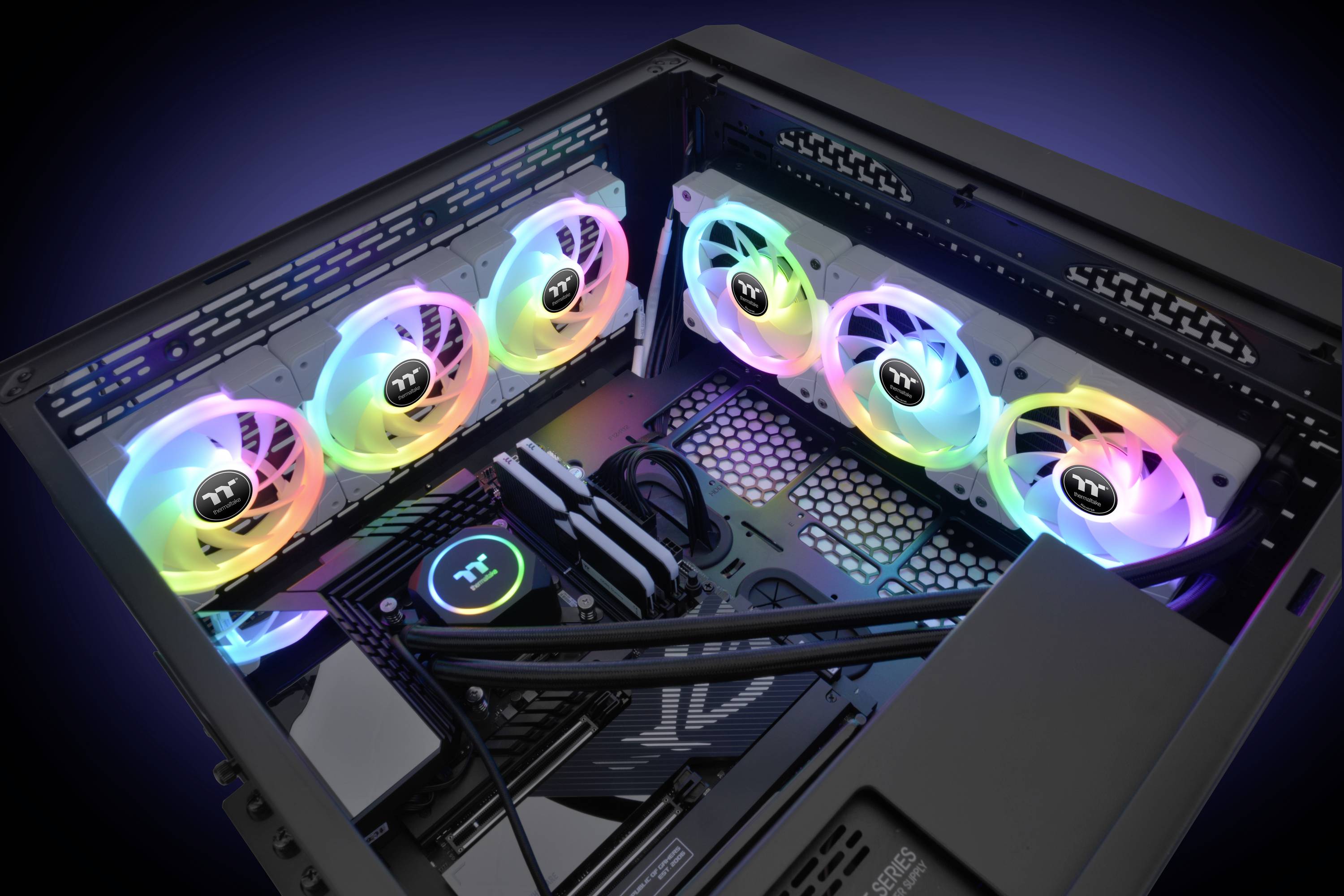 Thermaltake CL-F161-PL12SW-A PC-Gehäuse-Lüfter Weiß, Transparent, RGB (B x H x T) 120 x 120 x 25mm inkl. RGB-Beleuchtungssteuerung