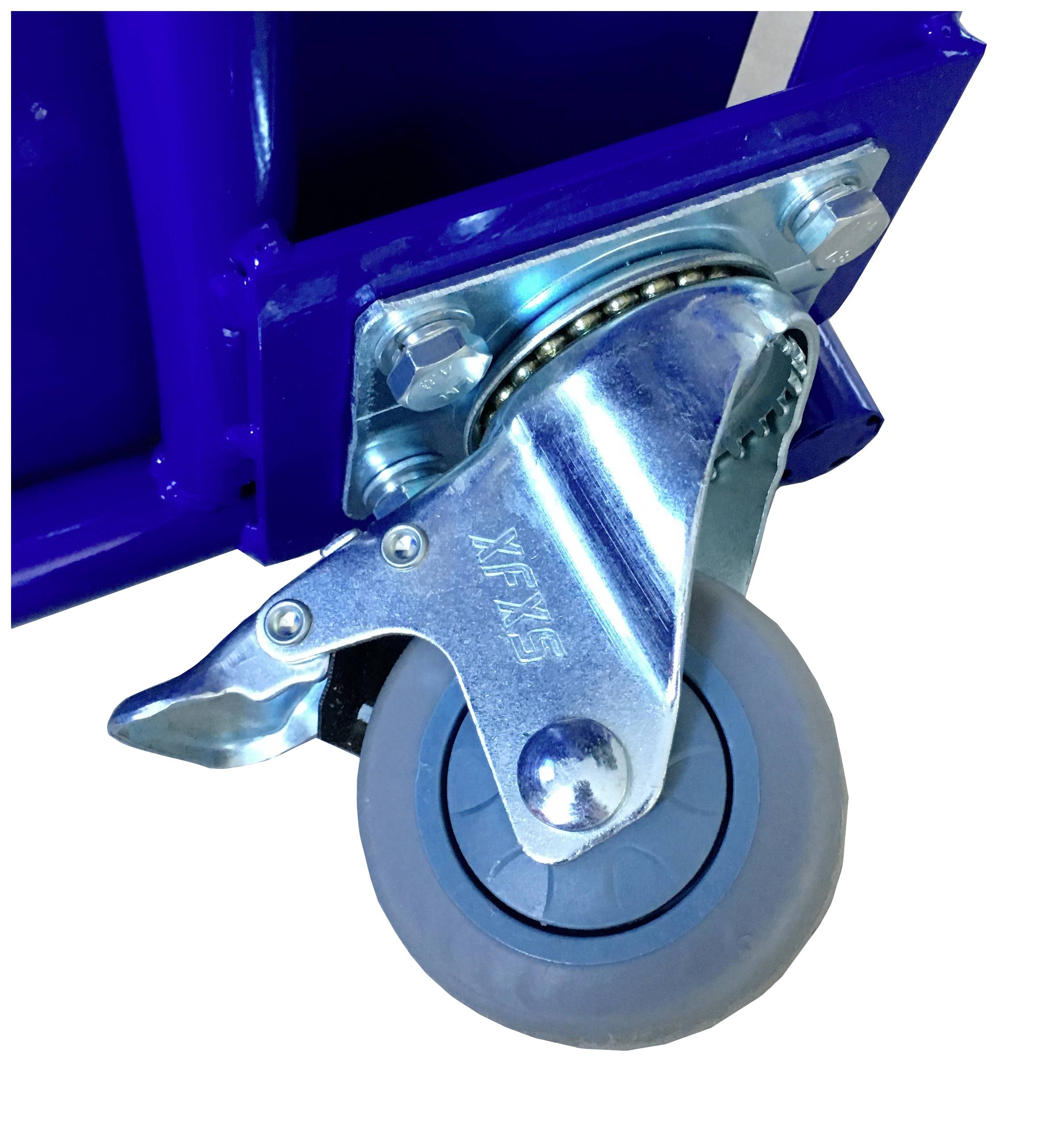 Ein blaues Rollcontainer-Rad zeigt die Befestigung und das Metallgestell. Der Schwerpunkt liegt auf der Konstruktion und Stabilität.