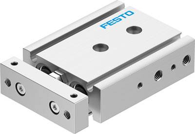 Festo Pneumatik-Zylinder in silberner, rechteckiger Form mit blauer Aufschrift. Geeignet für industrielle Automatisierungsanwendungen.