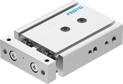 Ein silberner pneumatischer Schlitten von Festo, rechteckig mit vier Befestigungspunkten auf der Oberseite und zwei Luftanschlüssen vorne.