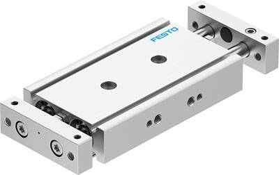 Linearantrieb von FESTO, rechteckiges Design mit zwei Führungsschienen und mehreren Montagelöchern, geeignet für präzise Bewegungen in Automatisierungssystemen.