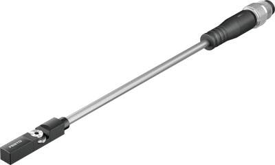 Ein Sensor mit langem Kabel, schwarzem Gehäuse und Metallverbindung, vermutlich für industrielle Anwendungen.