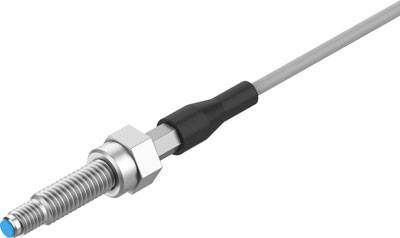 Metallsensor mit Gewinde und Kabel, geeignet für industrielle Anwendungen zur präzisen Erfassung von Objekten oder Positionen.