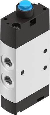 Ein kleiner, rechteckiger pneumatischer Ventilblock mit zwei Anschlussöffnungen und einem blauen Druckknopf oben.