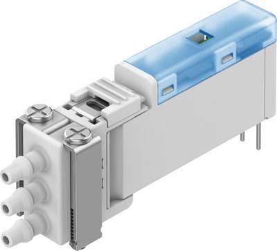 Ein kompakter Lüfter mit drei Anschlussstutzen und blauer Abdeckung. Verwendet zur Belüftung in elektronischen Geräten oder Systemen.
