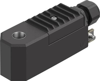 Ein rechteckiger, schwarzer elektrischer Sensor mit gerippter Oberfläche und schraubbarer Halterung.