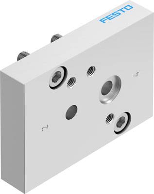Weiße Festo-Ventilplatte mit Anschlussöffnungen und blauen Festo-Logo. Geeignet für pneumatische Anwendungen in Industrieanlagen.