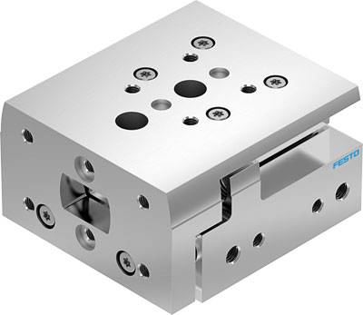 Ein silberner pneumatischer Greifmechanismus mit mehreren Schraublöchern, montiert auf einer rechteckigen Metallplatte.