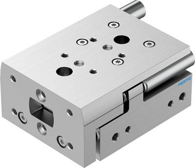 Ein pneumatischer Schlittenzylinder in rechteckiger Form aus Metall mit mehreren Befestigungslöchern und einem seitlichen Kolben.