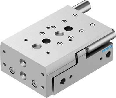 Ein silberner pneumatischer Zylinder aus Edelstahl mit mehreren Befestigungslöchern, geeignet für industrielle Anwendungen.