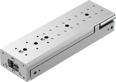 Rechteckiger, silberner Pneumatikzylinder mit mehreren Montagemöglichkeiten auf der Oberfläche. Geeignet für Präzisionsbewegungen.