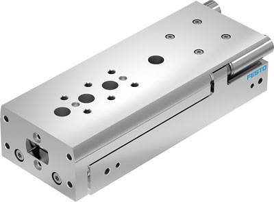 Eine silberne pneumatische Linearführung von Festo, mit mehreren Bohrungen auf der Oberseite und einem kompakten, rechteckigen Design.