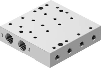 Ein silberner Metallblock mit mehreren Gewindebohrungen und numerierter Beschriftung an den Seiten. Möglicherweise Teil einer Maschinenkonstruktion.