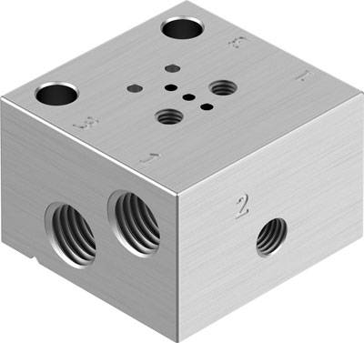 Metallwürfel mit mehreren Gewindebohrungen und nummerierten Seiten. Verwendet in mechanischen oder hydraulischen Anwendungen.