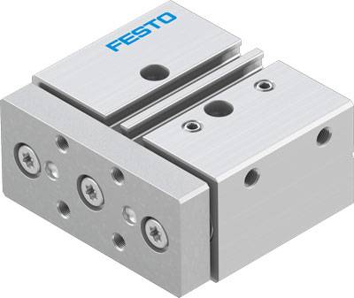 Silberner pneumatischer Antrieb von Festo, rechteckige Form, Schraubenlöcher, geeignet für industrielle Anwendungen.