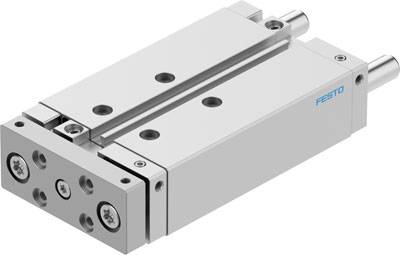 'Pneumatischer Zylinder' von einem Industrieautomatisierungsanbieter. Rechteckige Form mit mehreren Schrauben und Anschlüssen.