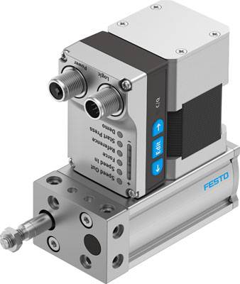 Ein pneumatischer Zylinder von Festo mit Anschlüssen und Bedienelementen. Zeigt 'Speed' und 'Pressure' Regler.