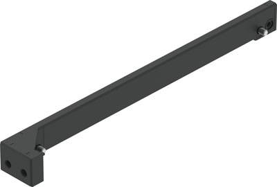 Dargestellt ist eine lange, rechteckige Metallstange mit Bohrungen an den Enden, vermutlich Teil einer technischen Konstruktion oder Maschine.