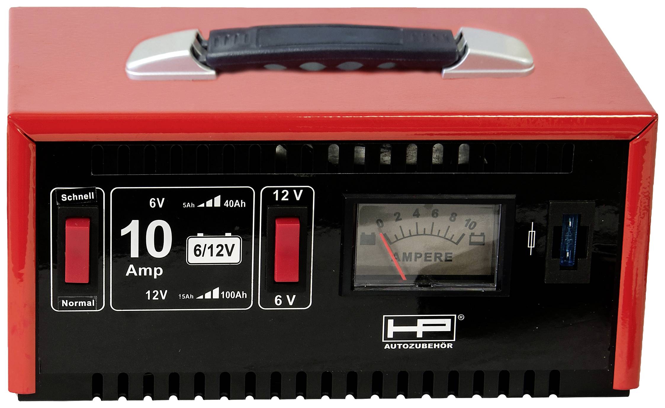 Ein rotes Autobatterieladegerät mit Griff. Zeigt eine 10-Amp-Einstellung und wählbare 6/12V-Option. Display zeigt Ladestatus.