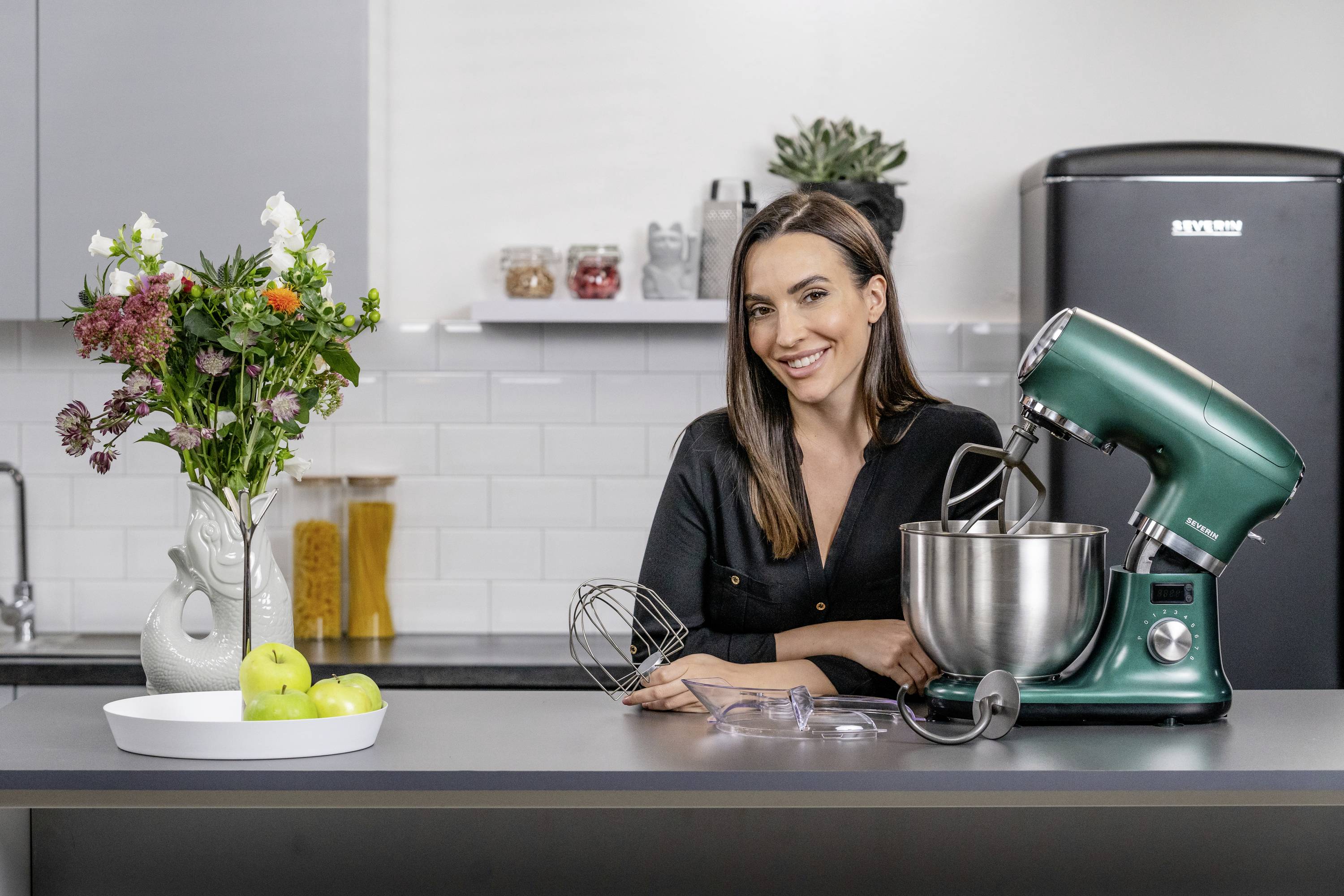 Severin KM 3896 Küchenmaschine 1000 W Edelstahl, Grün (matt), Schwarz