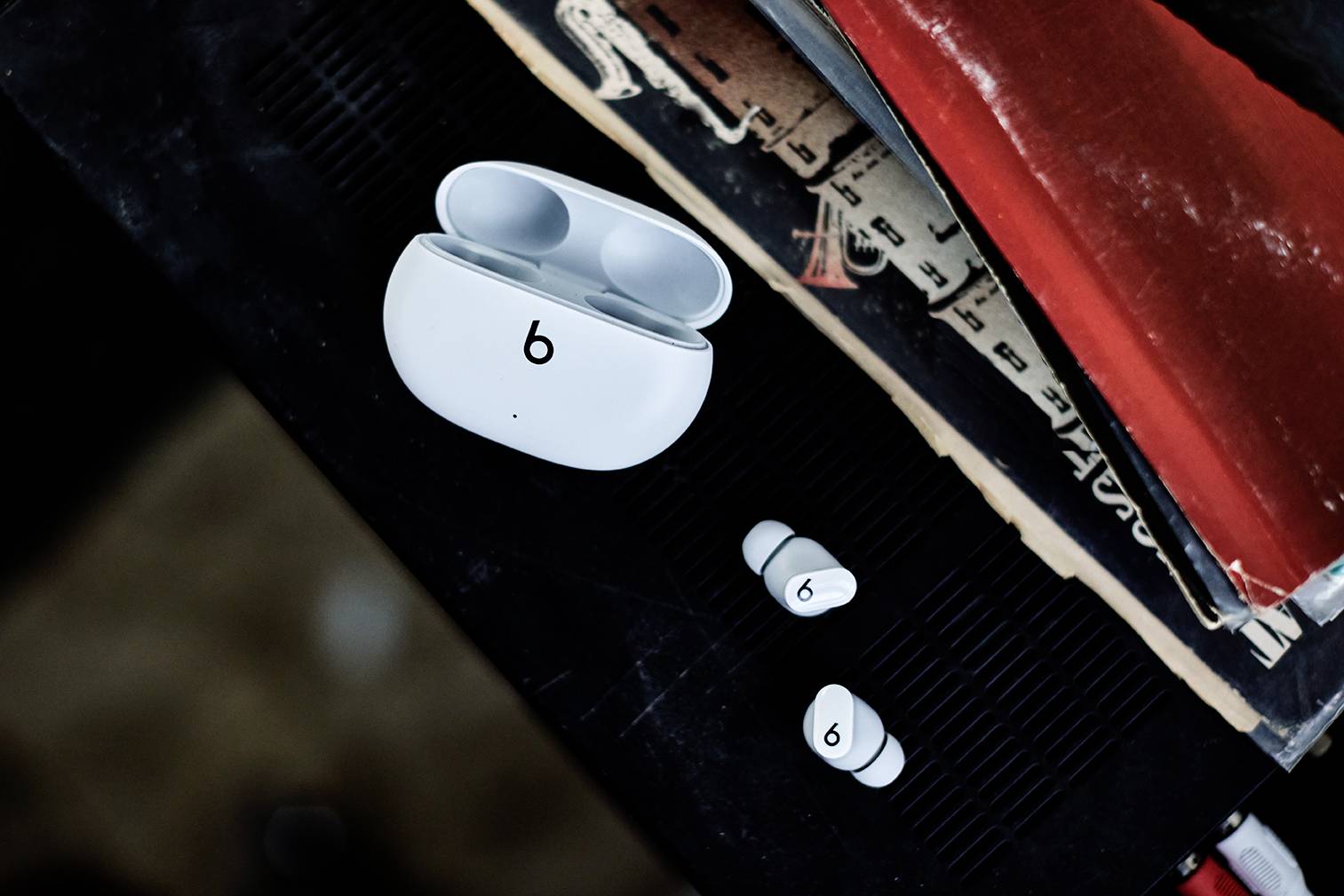 Beats Studio Buds In Ear Kopfhörer Bluetooth® Stereo Weiß Noise Cancelling, Mikrofon-Rauschunterdrückung Ladecase