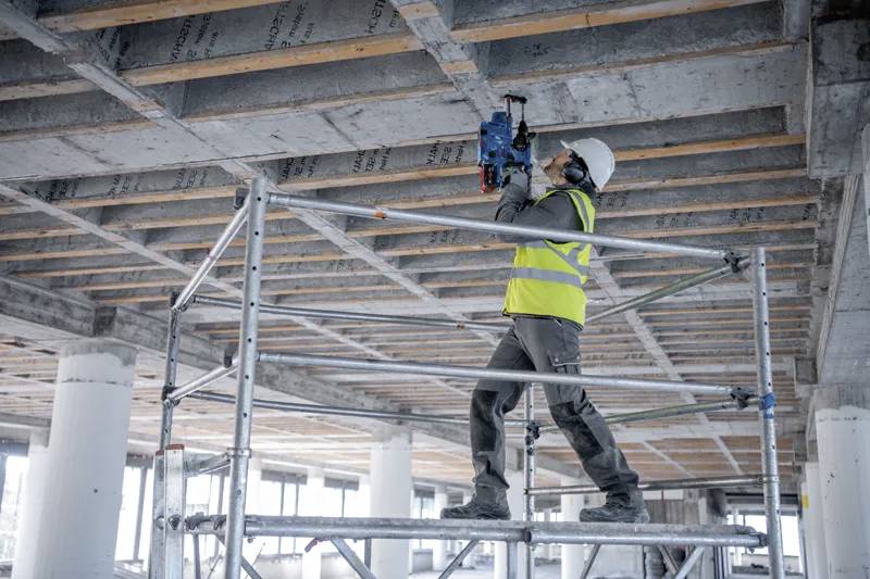 Bosch Professional GBH 18V-28 C solo SDS-Plus-Akku-Bohrhammer 18V Li-Ion ohne Akku, ohne Ladegerät, inkl. Koffer