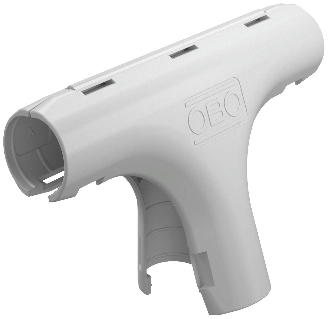 Ein graues T-Stück aus Kunststoff mit der Aufschrift 'OBO', verwendet für die Kabelinstallation, zeigt drei Anschlussöffnungen.