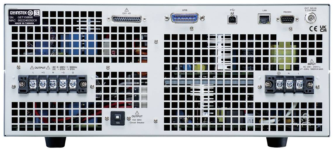 Rückseite eines elektronischen Geräts mit Lüftungsgittern und verschiedenen Anschlüssen sowie Schaltern im oberen und unteren Bereich.