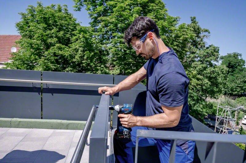 Bosch Professional GDS 18V-330 HC solo 06019L5001 Akku-Schrauber, Akku-Drehschlagschrauber 18 V Li-