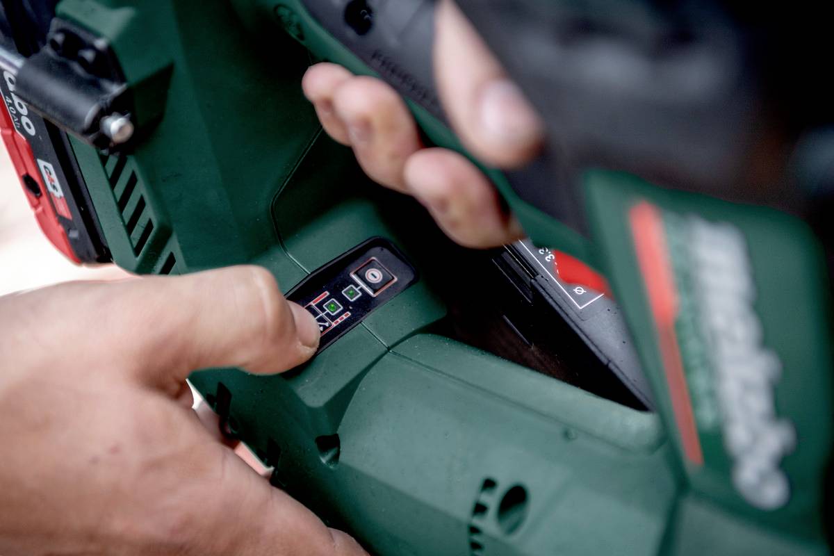 Metabo NFR 18 LTX 90 BL Akku-Nagler inkl. Koffer, ohne Akku, ohne Ladegerät