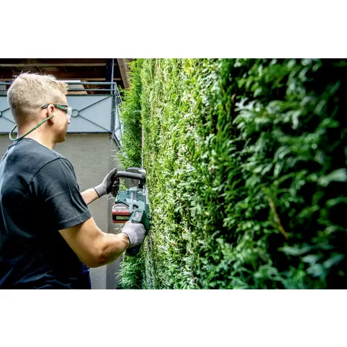 Metabo HS 18 LTX BL 55 Akku Heckenschere ohne Akku, ohne Ladegerät 1080mm Metabo HS 18 LTX BL 55 Akku Heckenschere ohne Akku, ohne Ladegerät 1080mm