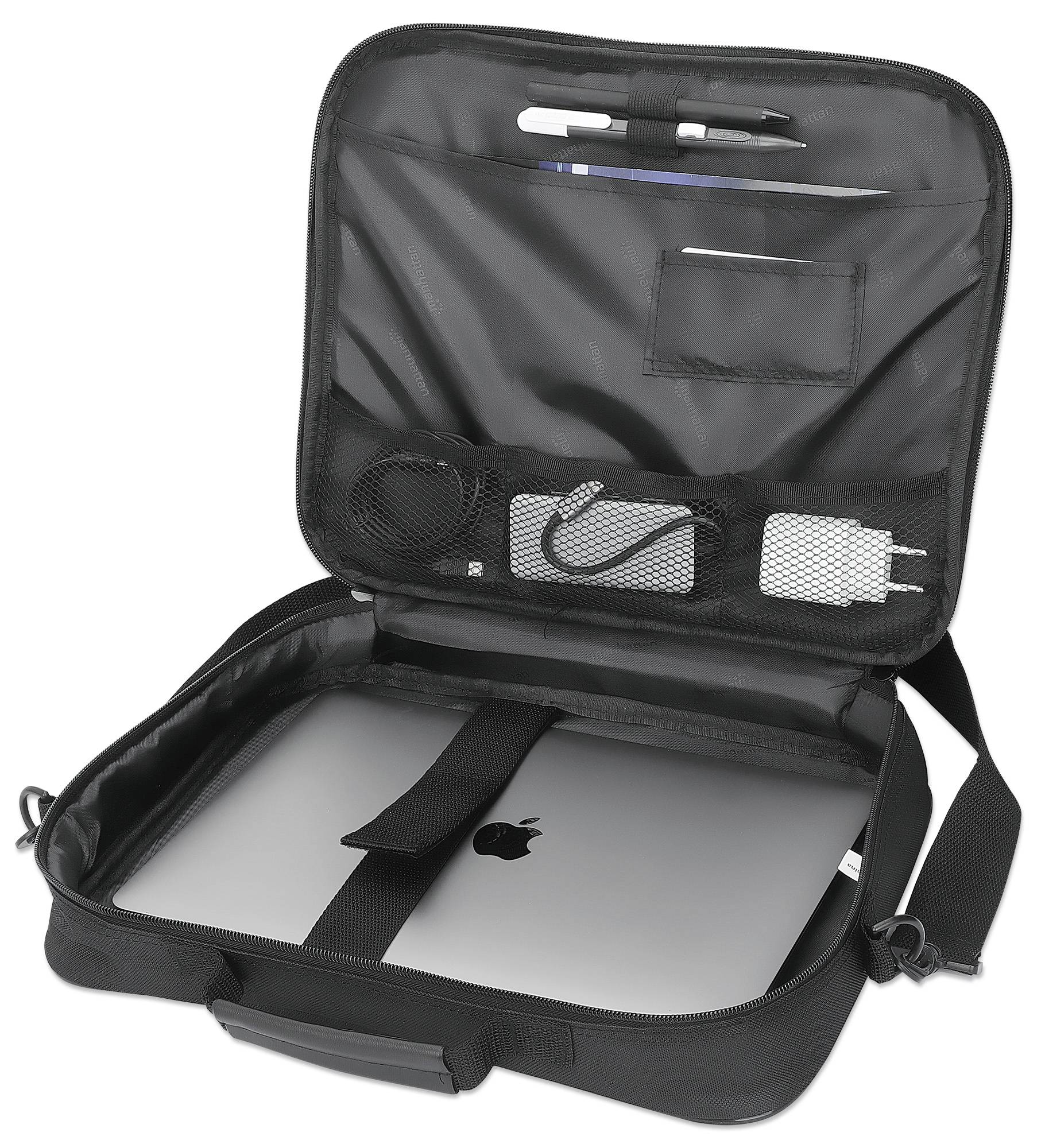 Geöffnete schwarze Laptoptasche mit Laptop, Kabeln, Stift und Notizblock im Inneren organisiert.