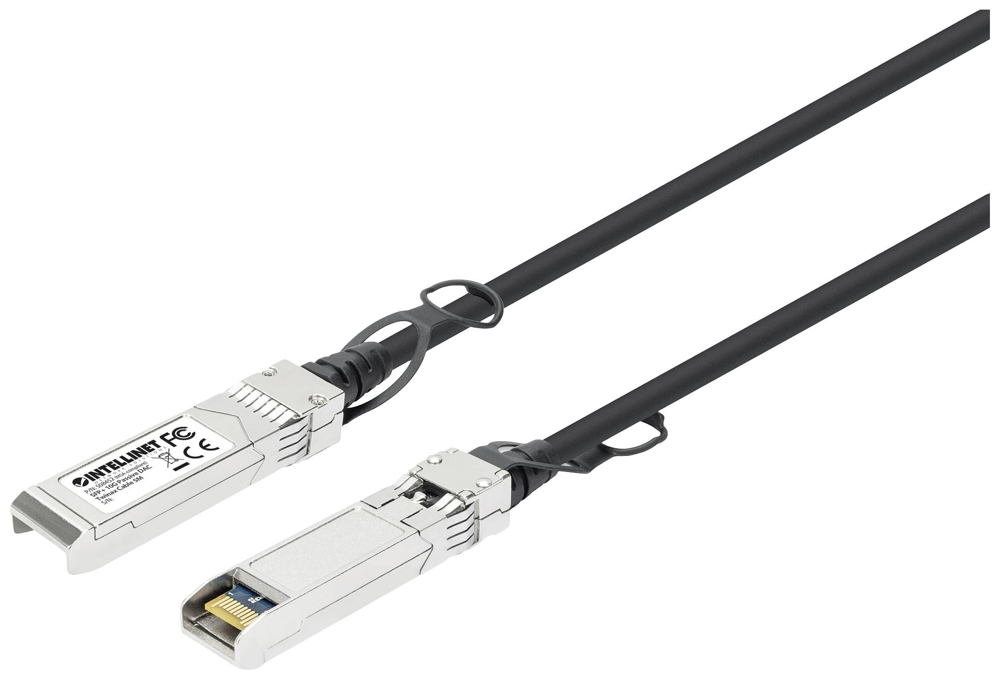 Zwei Netzwerkkabel mit Steckern, die zur Datenübertragung verwendet werden. Einer der Stecker zeigt die Markenaufschrift und CE-Kennzeichnung.