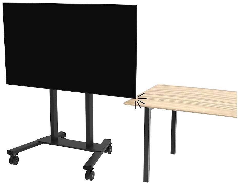 Ein schwarzer Bildschirm auf Rädern neben einem Holztisch mit Metallbeinen auf weißem Hintergrund.