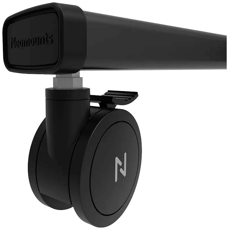 Nahaufnahme einer schwarzen Rolle mit Bremse, die an einer Halterung befestigt ist.