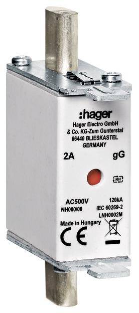 Sicherungseinsatz von Hager, Modell NH000 gG, 2A, hergestellt in Ungarn. Gehäuse quadratisch, mit deutlich sichtbaren Kontakten.