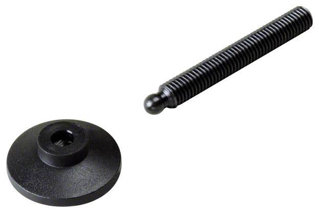 Schwarze Metall-Druckschraube und runde Spannscheibe auf weißem Hintergrund.