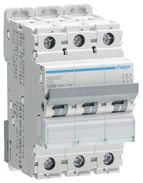 Ein dreipoliger Leistungsschutzschalter von Hager, Modell NDN325, mit einer Stromstärke von 25 Ampere und einem Kurzschlussstrom von 10.000 A.