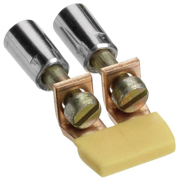 Zwei metallische Sicherungen mit einem gelben Isolator. Die Sicherungen sind nebeneinander angeordnet, mit Kupferverbindungen verbunden.