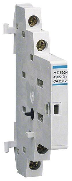 Ein weißer elektrischer Schaltschütz mit blauer Beschriftung 'MZ 520N, 456510, CA 230 V'. Seitenansicht, vertikale Anordnung.