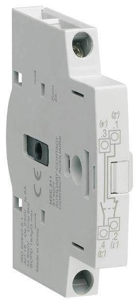 Ein weißer modularer elektrischer Schalter, vertikal ausgerichtet, mit technischen Aufdrucken und Anschlüssen oben und unten.