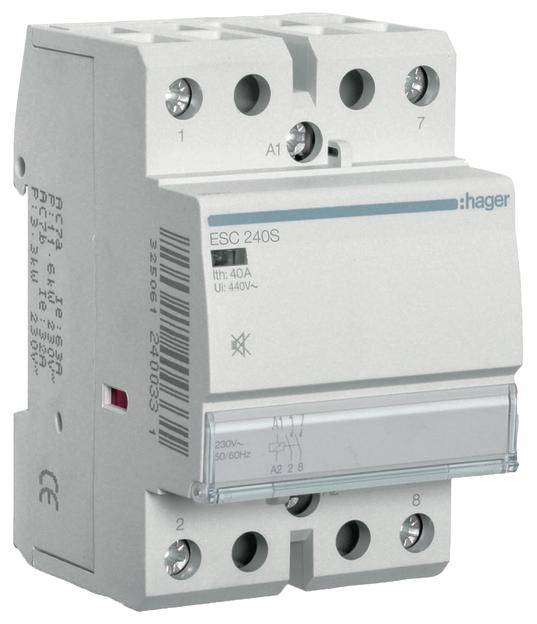 Ein zweipoliges Hager Schütz, Modell ESC 240S, das in elektrischen Schaltschränken zur Steuerung von Stromkreisen verwendet wird.