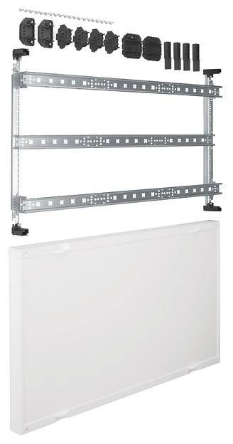 Bauteil-Set für einen elektrischen Verteilerkasten, bestehend aus einer weißen Abdeckung, Metallrahmen, Einsätzen und Halterungen.